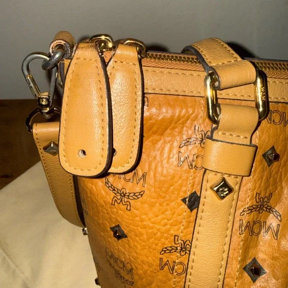 MCM Rare Toni Studded Shopper Cognac Visetos Bag - Picture 4 of 13